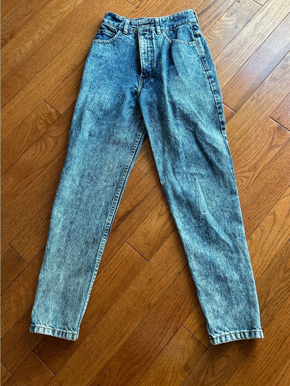 Classic Guess women’s High-Rise Acid Wash Jeans - Blue